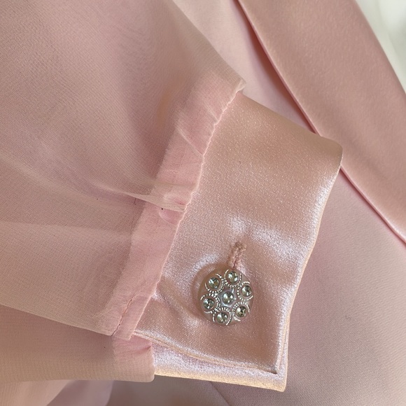 Sheer Sleeve Blouse - Picture 4 of 6